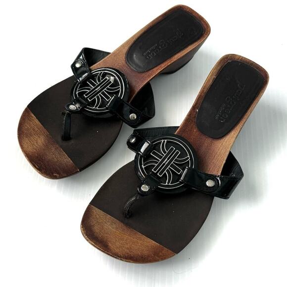 Paul Green wood  sandals thong style with metal emblem size 3 1/2 UK 6 US - Picture 1 of 14